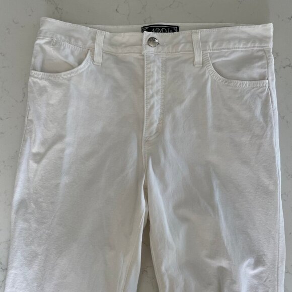 NYDJ Premium Denim Style #P1500 5 Pocket MRise Straight Leg w Flare White Sz 8P - Picture 6 of 12